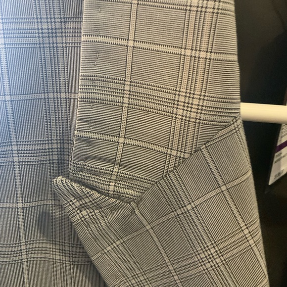 Brand new plaid blazer - Picture 3 of 3